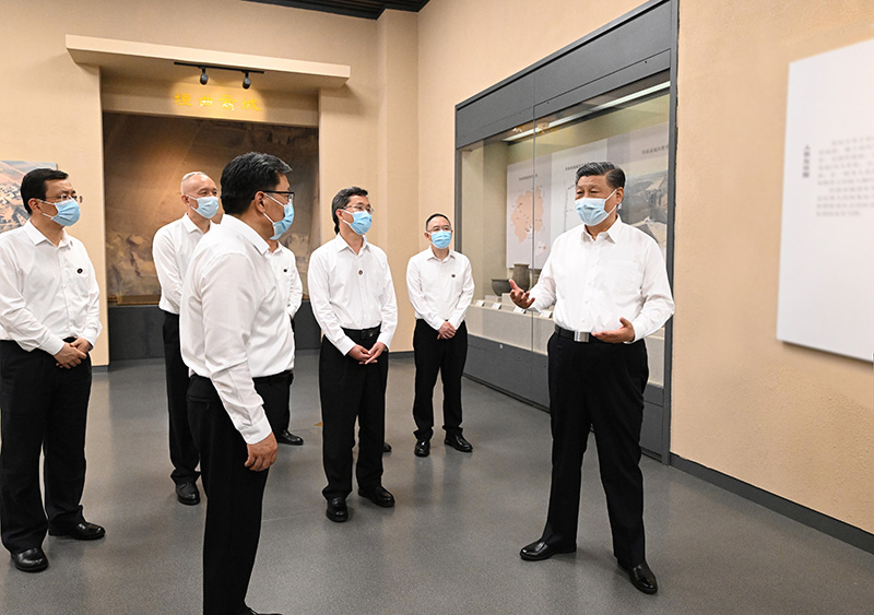 5月16日下午,中共中央总书记、国家主席、中央军委主席习近平在前往陕西西安主持中国-中亚峰会途中,在山西运城博物馆考察。